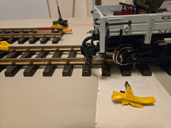 Derail02