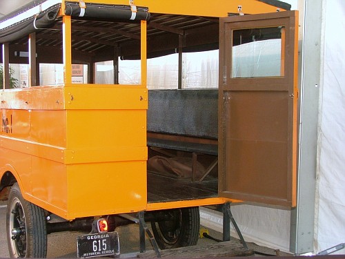 bus 8